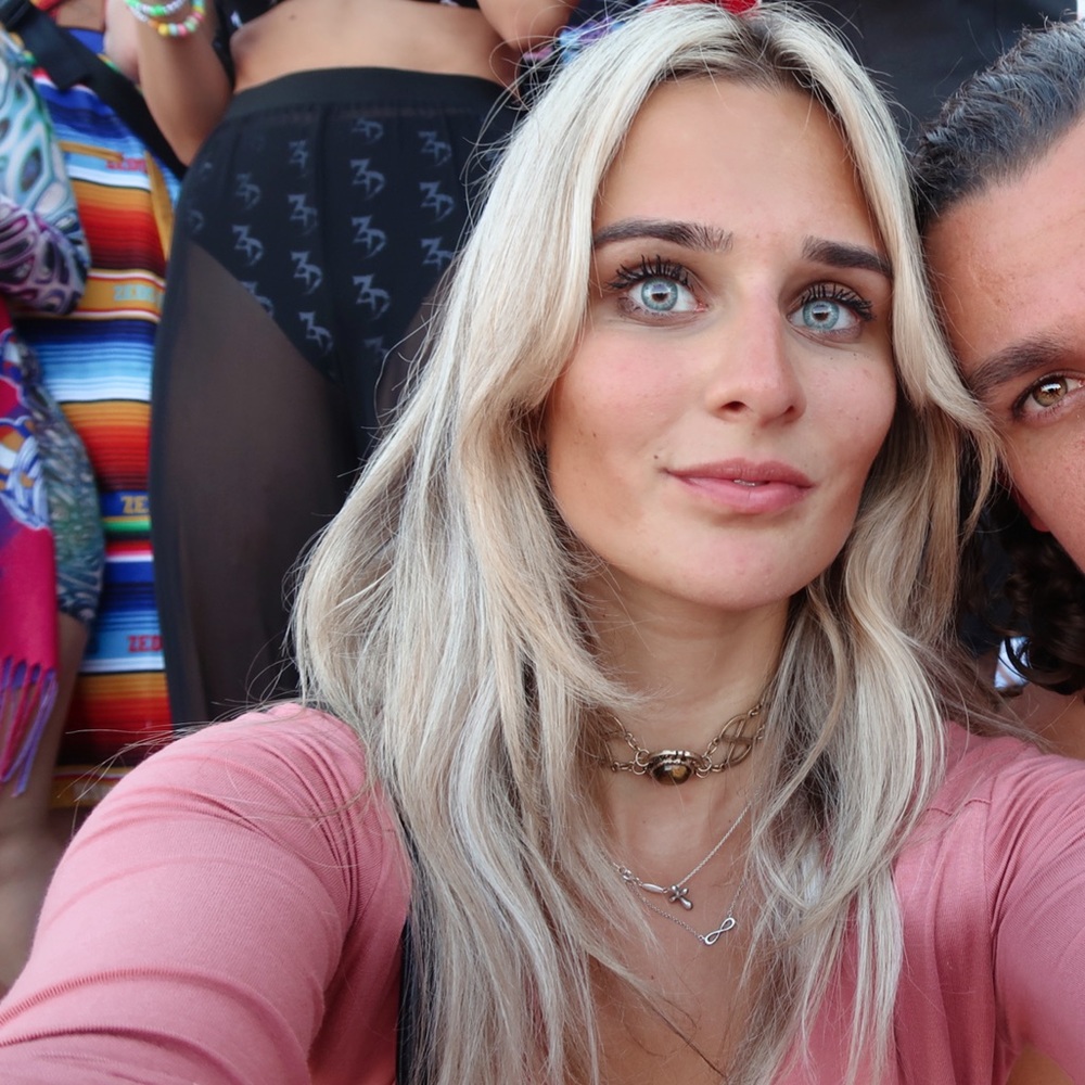 Meet your Posher, Anastasia D